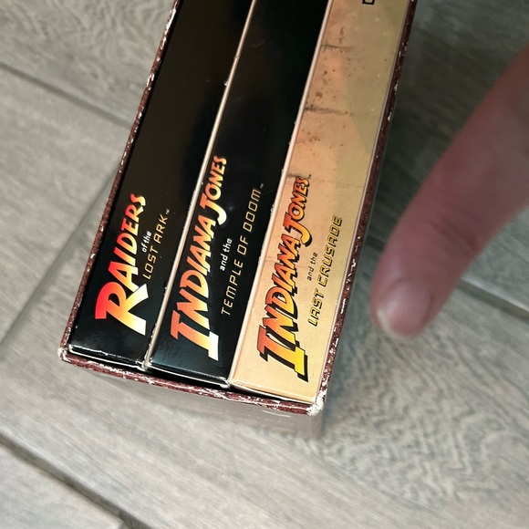 Indiana Jones trilogy VHS boxed set trilogy collector’s edition raiders lost ark - Picture 12 of 13